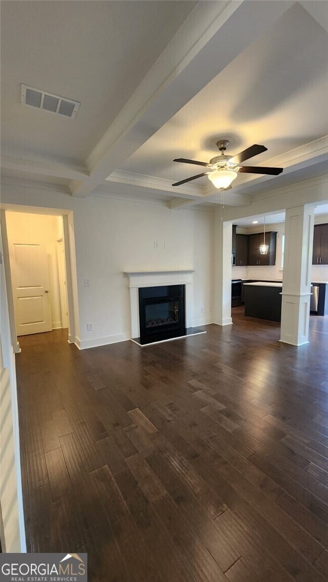 300 Auburn Valley Wy