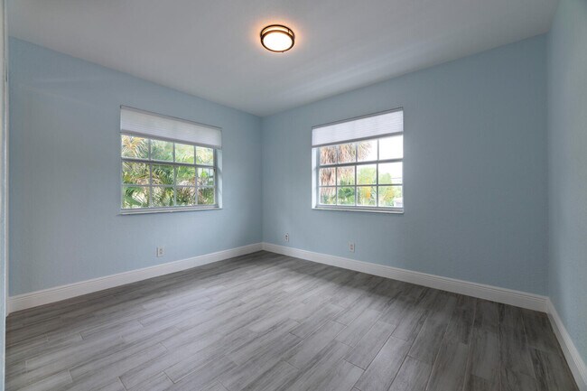 Photo - 5207 N Flagler Dr Unit 2