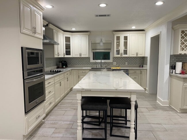 Photo - 8129 Lemon Tree St