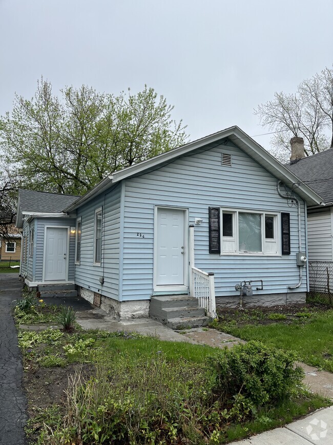 Building Photo - 226 Pennsylvania Ave Rental