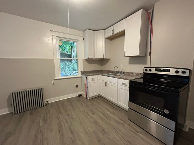 Photo - 10 Scammell Ave