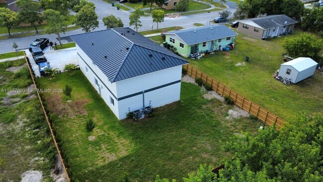 Photo - 722 NW 6th Ct