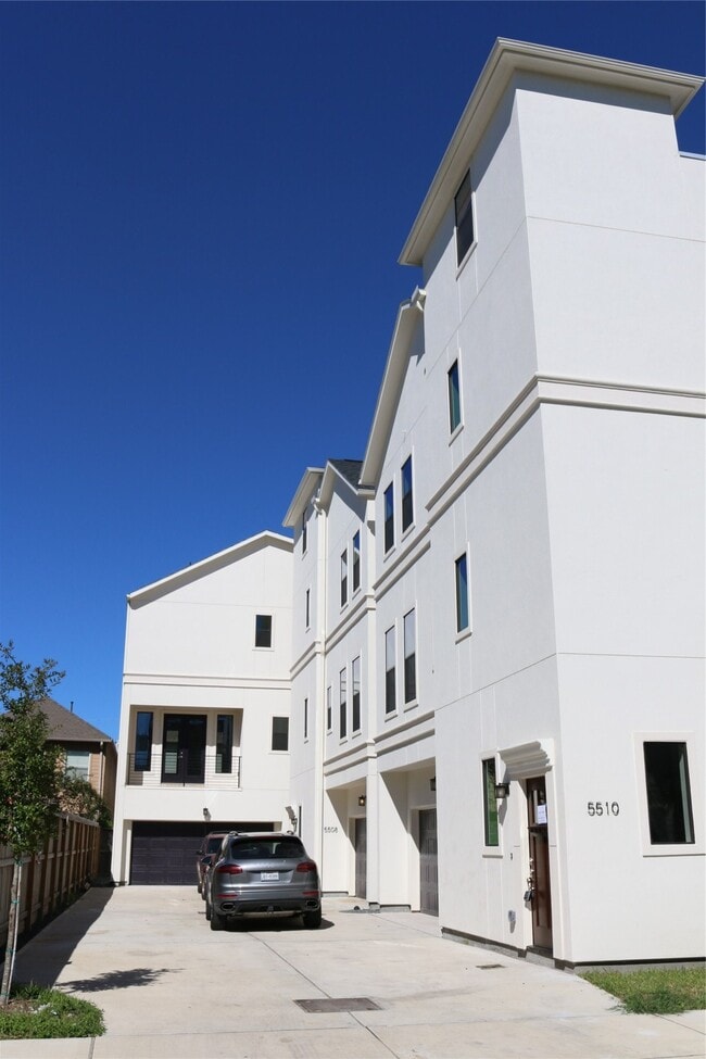 Building Photo - 5506 Petty St