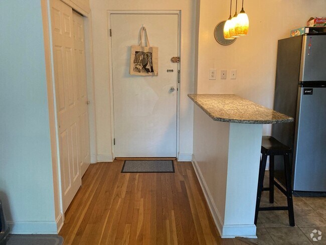 Building Photo - 95 Maple St Unit 15 Rental