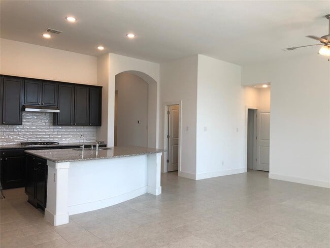 Photo - 6145 Teodoro Bend