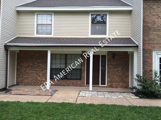 Building Photo - 27 11th St