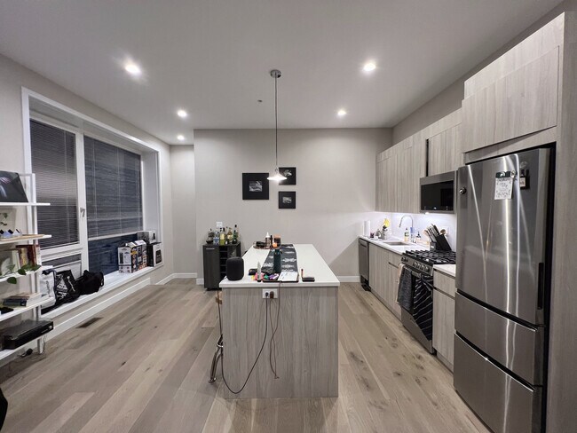 Photo - 3757 N Sheffield Ave