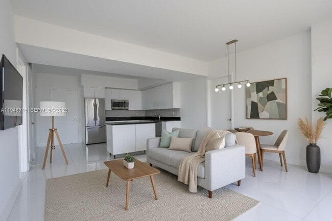 Photo - 92 SW 3rd St Unidad 3875