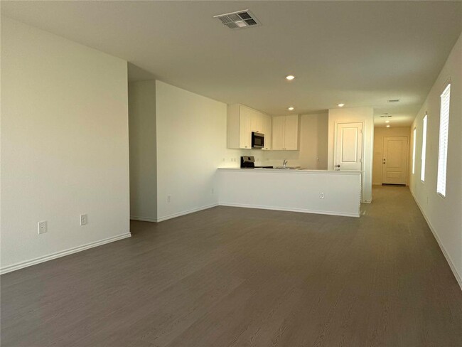 Photo - 242 Kings Row Ln