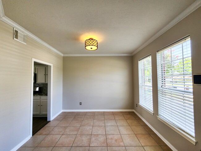 Photo - 2412 N Mission Cir