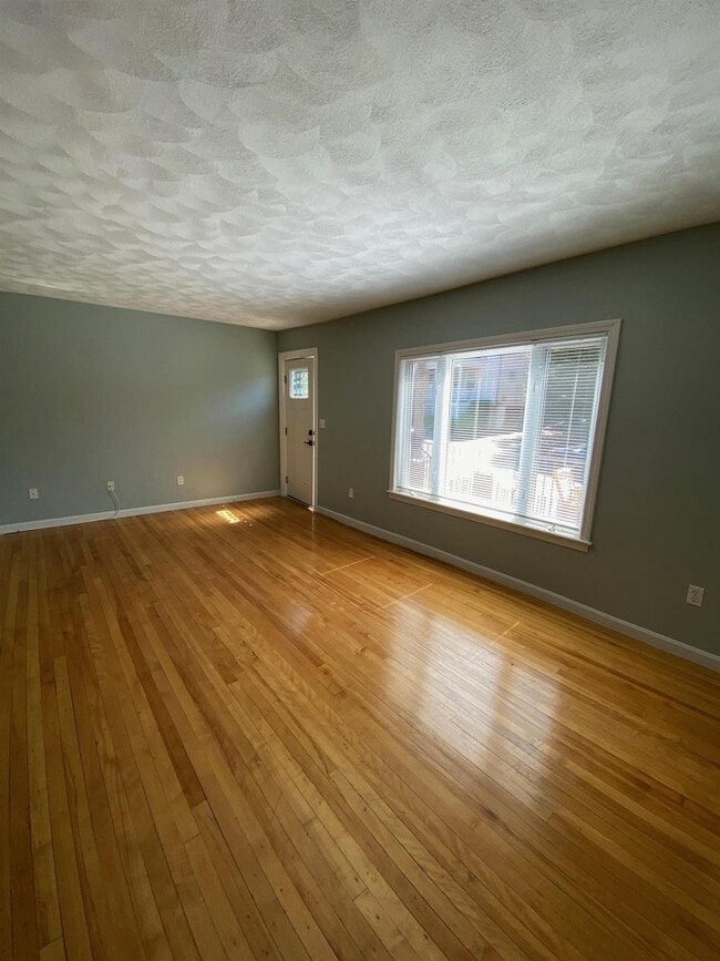 Photo - 53 Farragut Ave Unidad 1