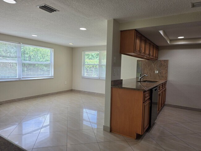 Photo - 4302 Rudder Way