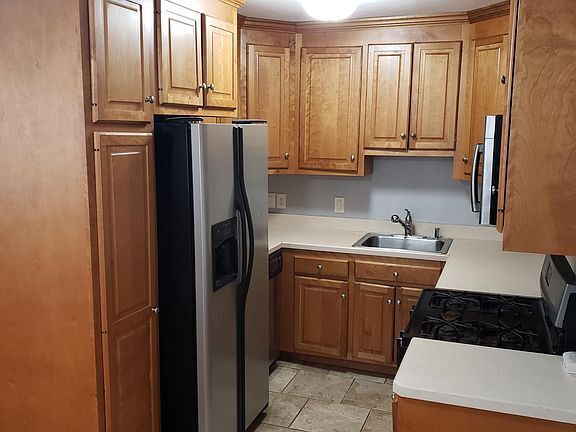 Photo - 11 Bedford Ave Unit Kingsley Court Single