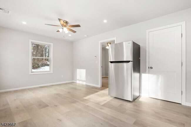 Photo - 7 Mountain Rd