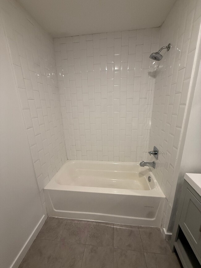 Photo - 159-161 12th Ave Unidad 202