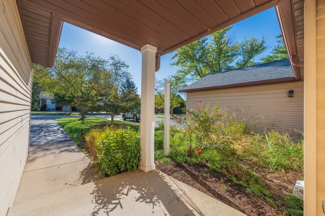 Photo - 657 E Heather Dr