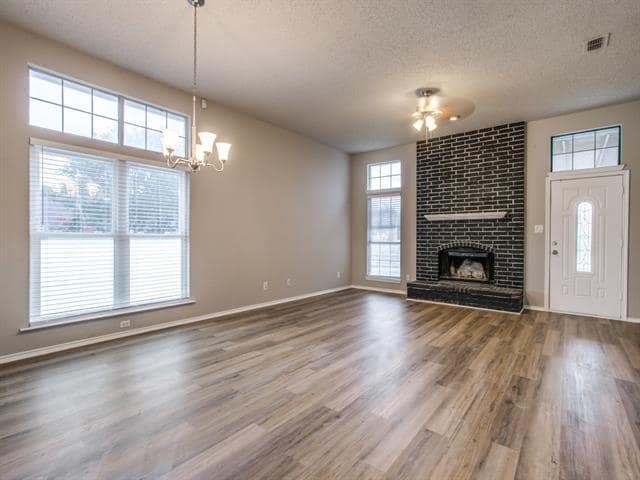 Photo - 428 Surrey Pl