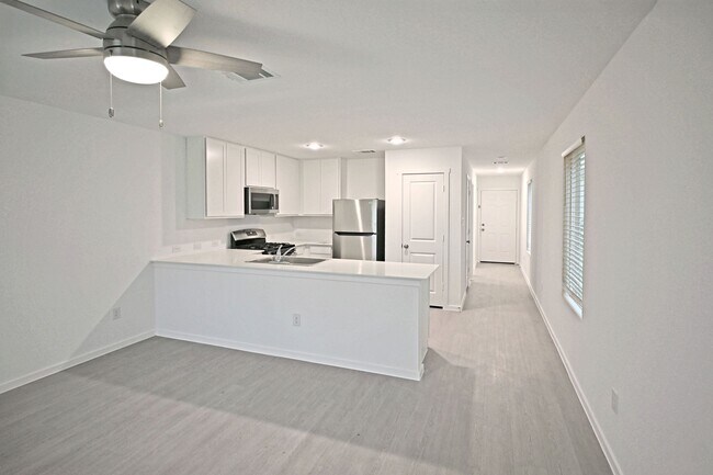 Photo - 12105 Floral Blossom