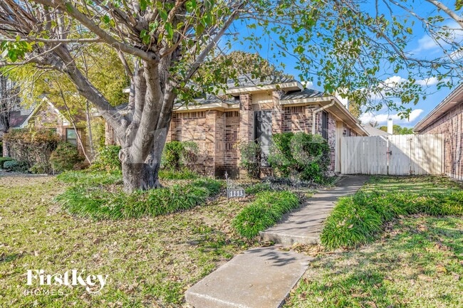 Photo - 1113 Sandalwood Ln