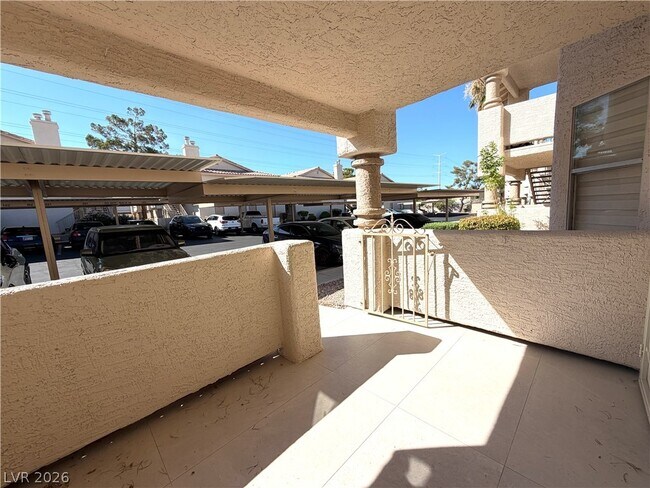 920 Rockview Dr Unit 101
