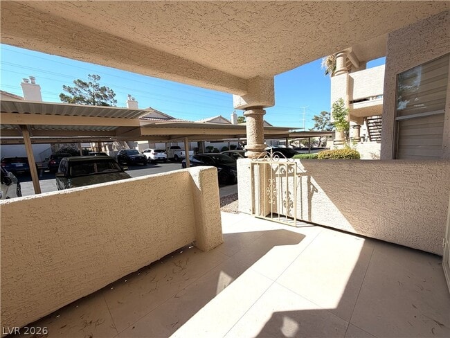 Building Photo - 920 Rockview Dr Unit 101