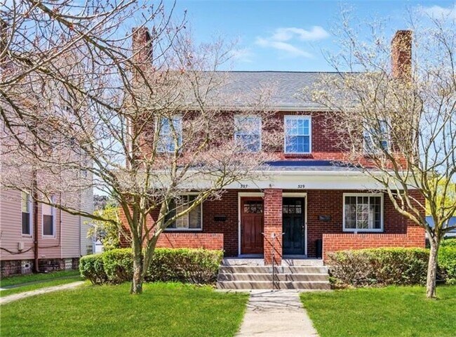 Photo - 327 Chestnut St