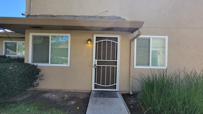 Photo - 847 Gilchrist Dr Unit 2