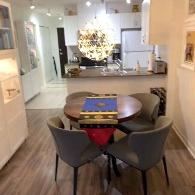 Photo - 938 Smithe St