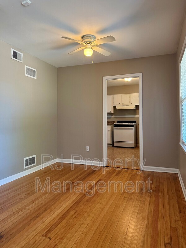 Photo - 3698 Philsdale Ave