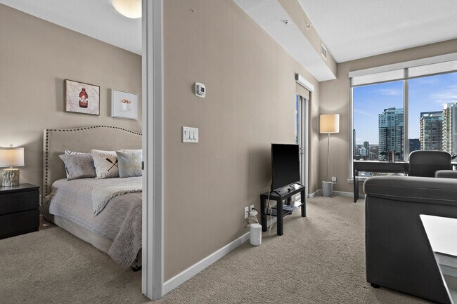 Photo - 1320 1st St SE Unit SI ID1345813P