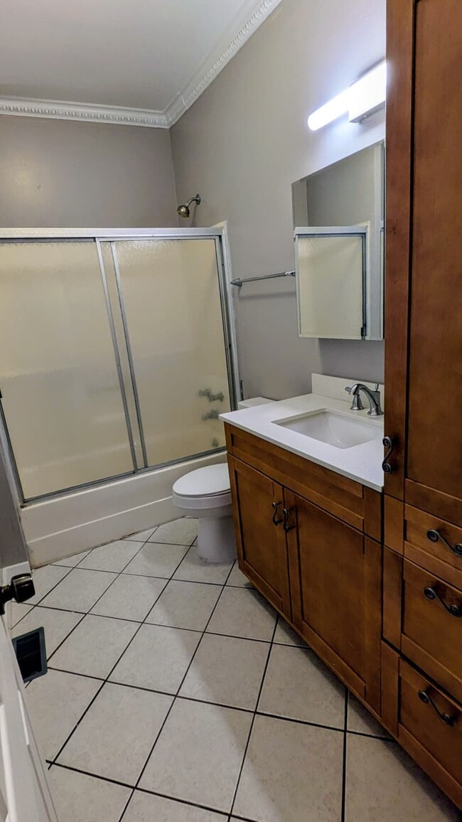 1916 S 10th St Unit 2nd Floor