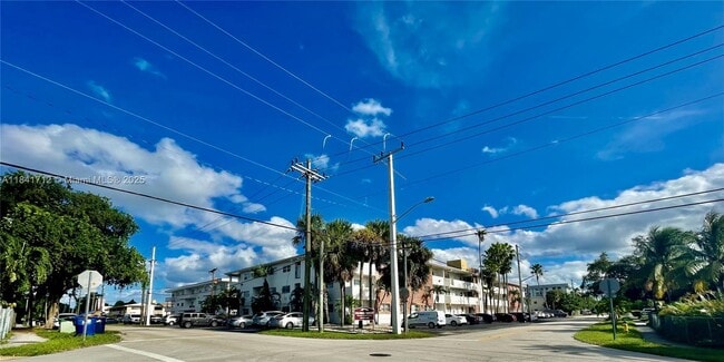 Photo - 17001 NE 9th Ave Unit 12C
