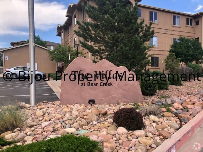 Building Photo - 1695 Little Bear Creek Point Unit #304 Rental