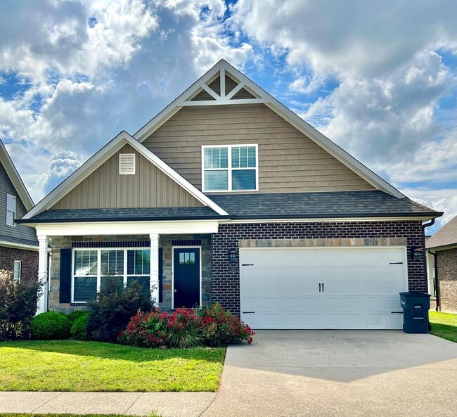 Photo - 1135 Cross Pointe Dr House