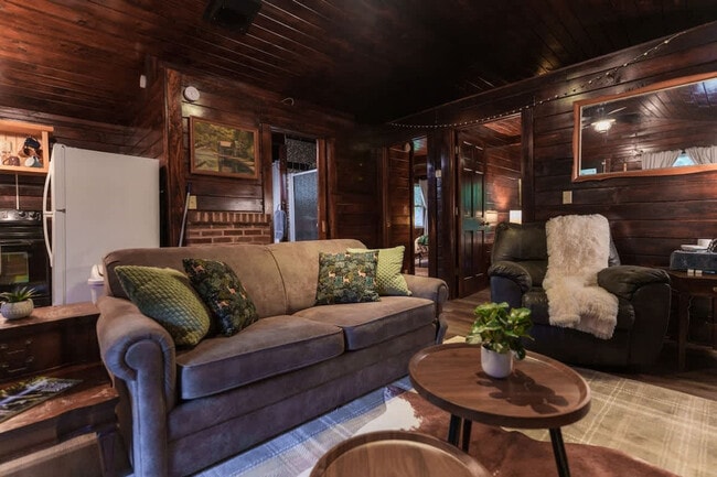 Photo - 15039 Pleasant Valley Rd Unidad SI ID1496048P