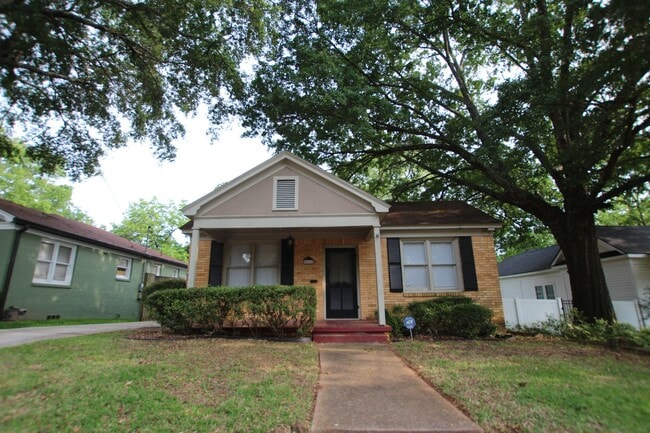 Photo - 3 Bedroom, 1.5 Bath Home in Central Tyler!