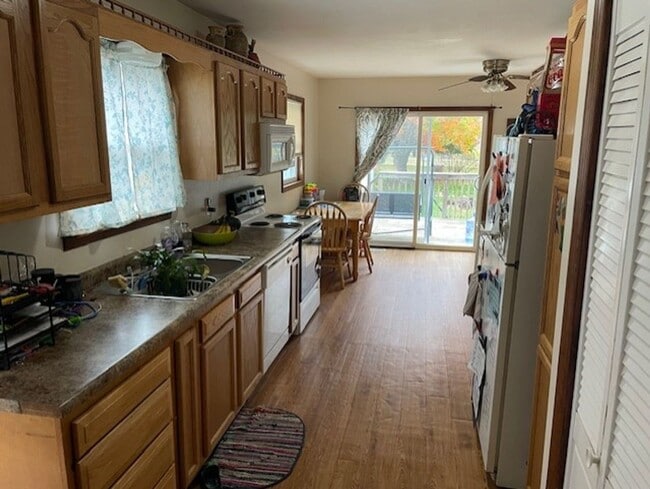 Photo - 2 Bedroom, 1 Bath Single Family Home with ...