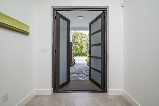 Photo - 6864 SW 80th St