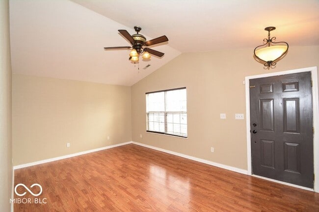 Photo - 1994 Falcon Ct