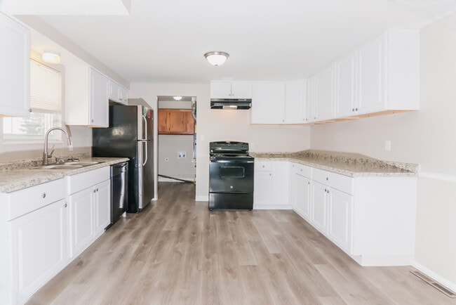 Photo - 6701 Gilette Dr