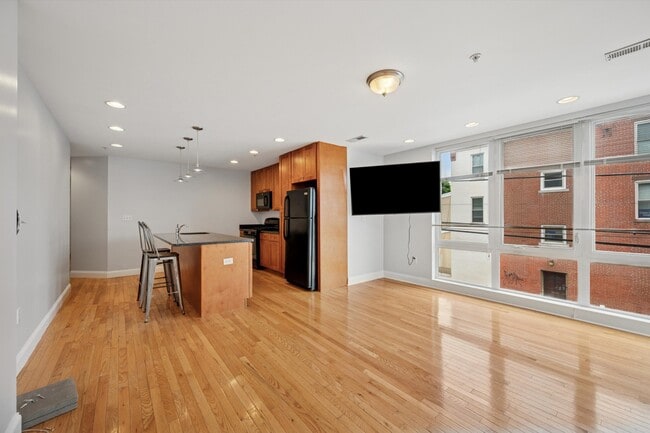 Building Photo - 1856 N 17th St Unit 2