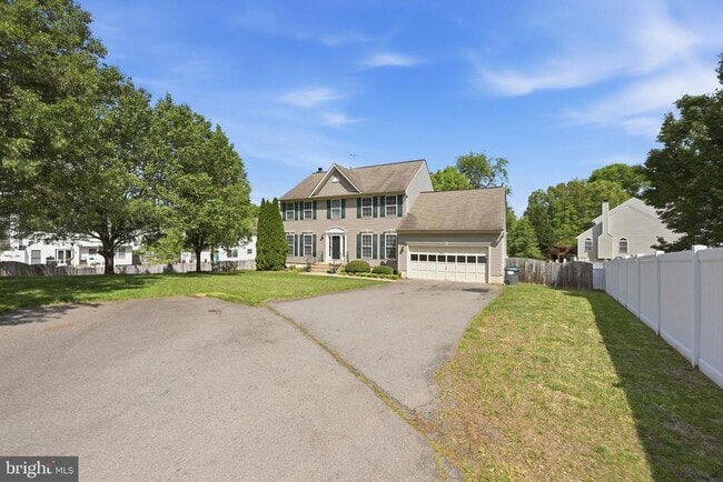 Photo - 11 St Marks Ct