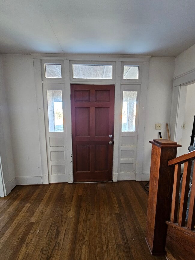 Photo - 2011 Lincoln St