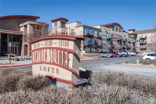 Building Photo - Charming 2.5BD/2BA Condo in Lone Tree