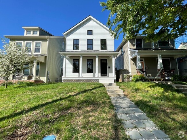 Building Photo - 510 W 19th St Rental