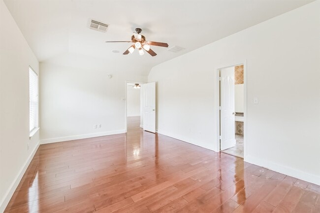 Photo - 7 Heron Hollow Ct