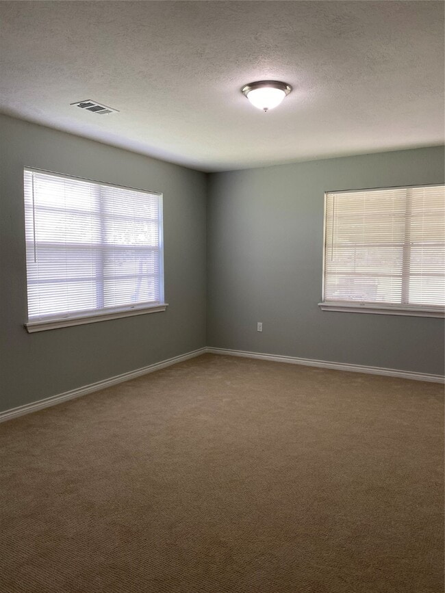 Photo - 7520 Thompson Rd