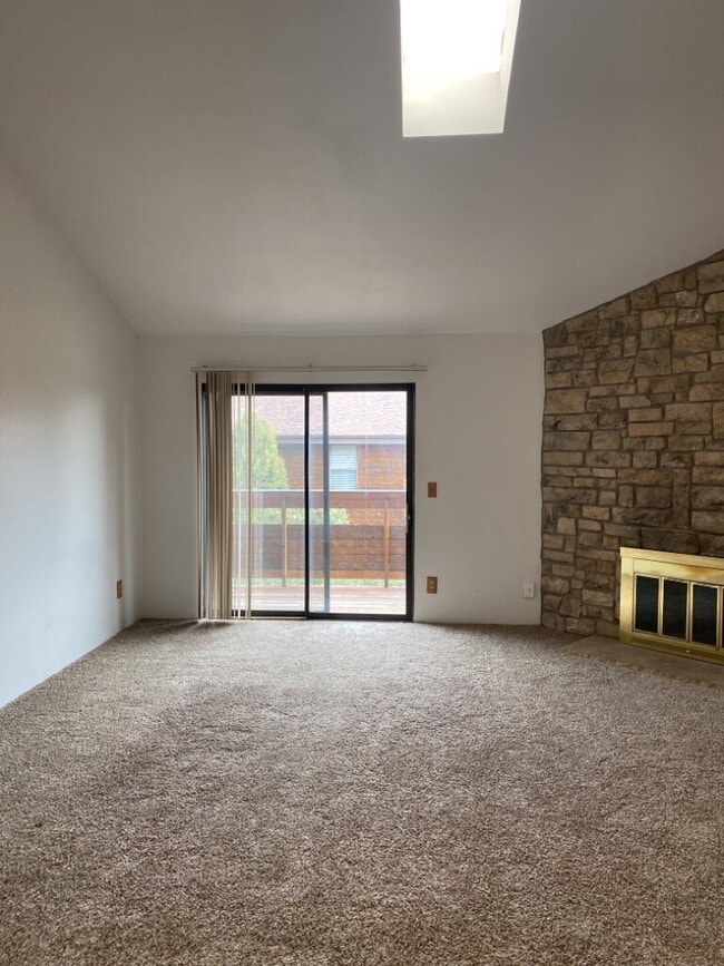 Photo - Spacious 2bd/2ba condo! Unit 312