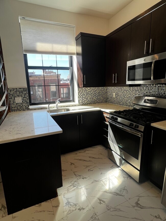 2575 22nd St Unit 2