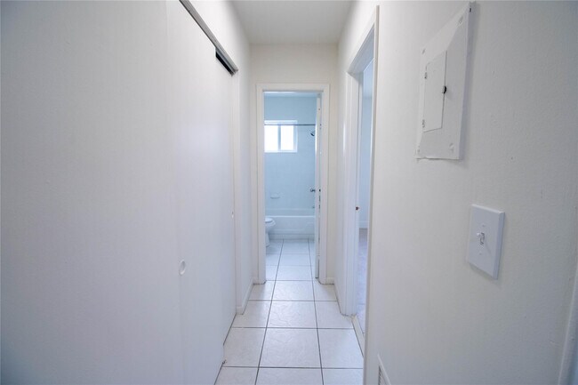 Photo - 1727 Liberty St Unit 13